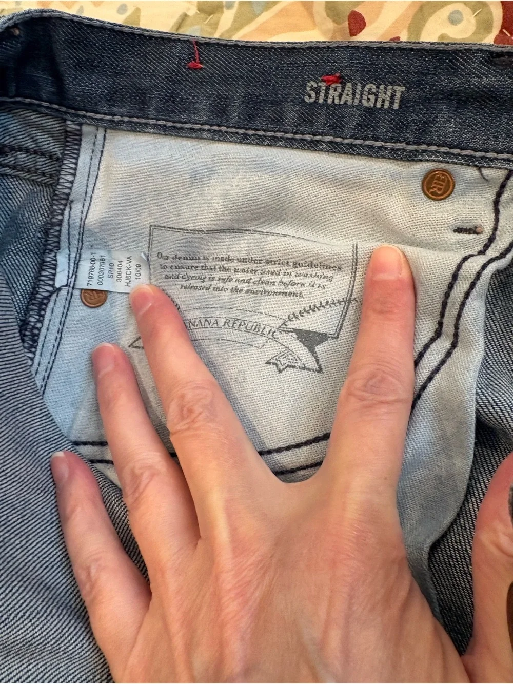 Men’s Distressed Blue Jeans - Classic Dark Wash Straight Leg 32 2009 EUC Vintage